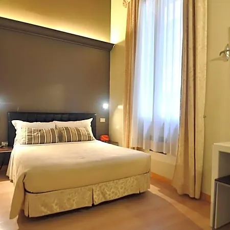 Al Tiepolo Hotel Venedig