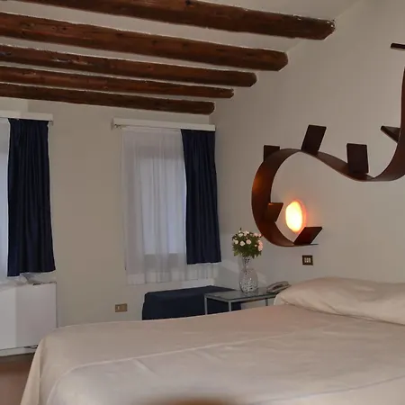 Al Tiepolo 3* Benátky